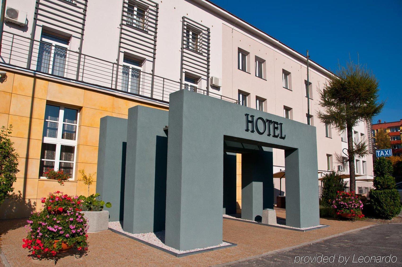 Brojan Hotel Jaworzno Exterior photo